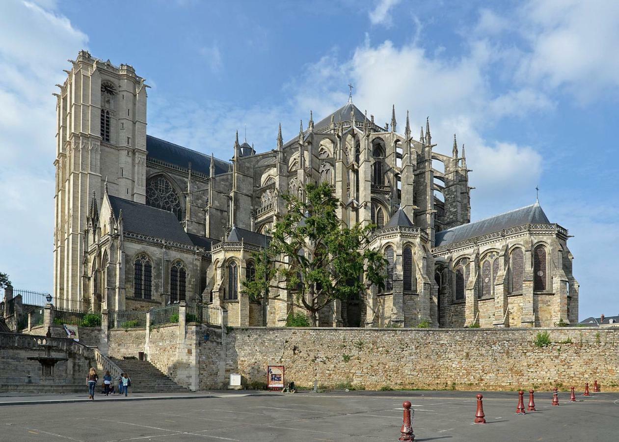 L'escale, Le Mans